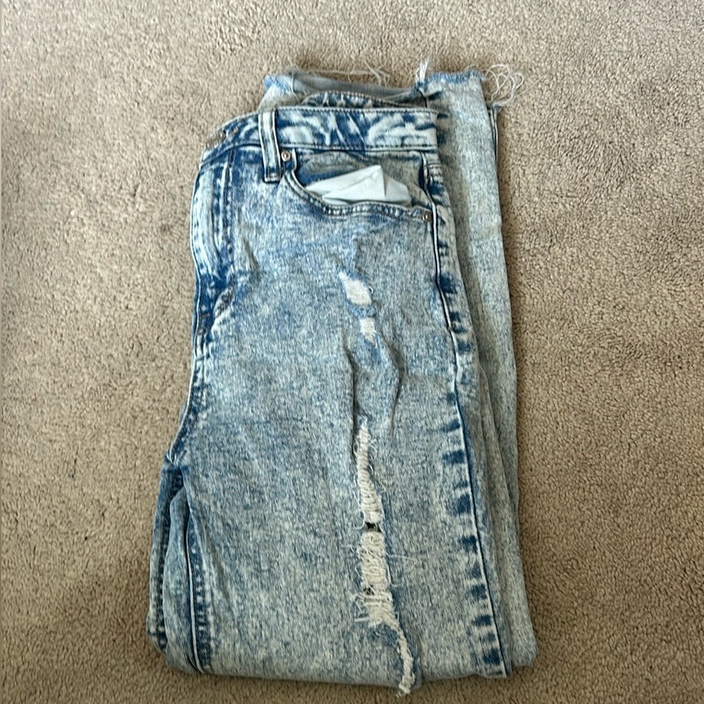 Very cute light wash straight let ripped jeans! Originally $60, from Indigo Ren!